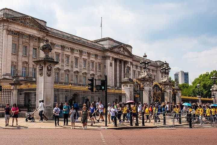Half Day London Panoramic Tour with entry to Tower of London
