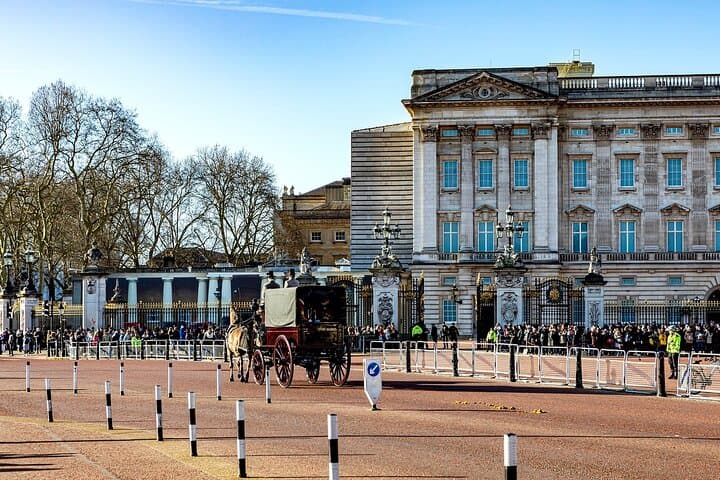 Half Day London Panoramic Tour with entry to Tower of London
