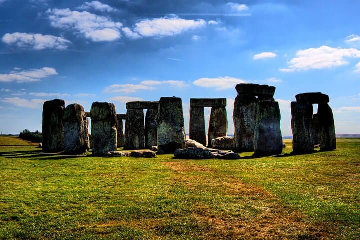 Stonehenge and Windsor from London