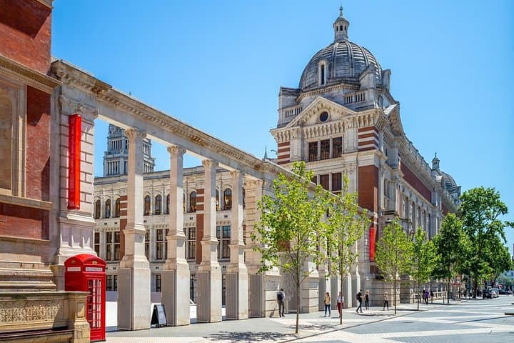 V&A Victoria and Albert Museum Guided Tour in South London