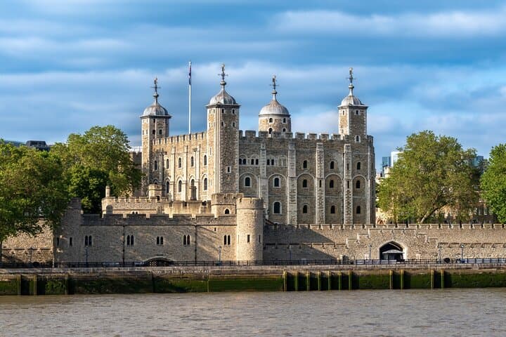 London Ghosts and Crime Tour of Haunted Places