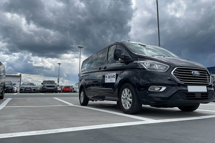 Private Post Cruise Transfer to Heathrow from Southampton Port