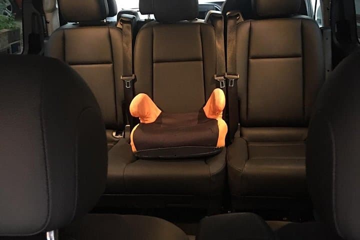 One Way Taxi Transfer from Heathrow Airport to Southampton Port