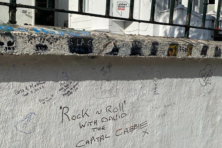 Rock n Roll
with David
"The Capital Cabbie"
at Abbey Road Studio Shop.