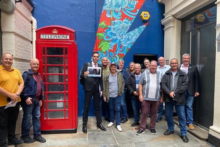 London Callin': Rock n' Roll Private Tour in an Iconic Black Cab