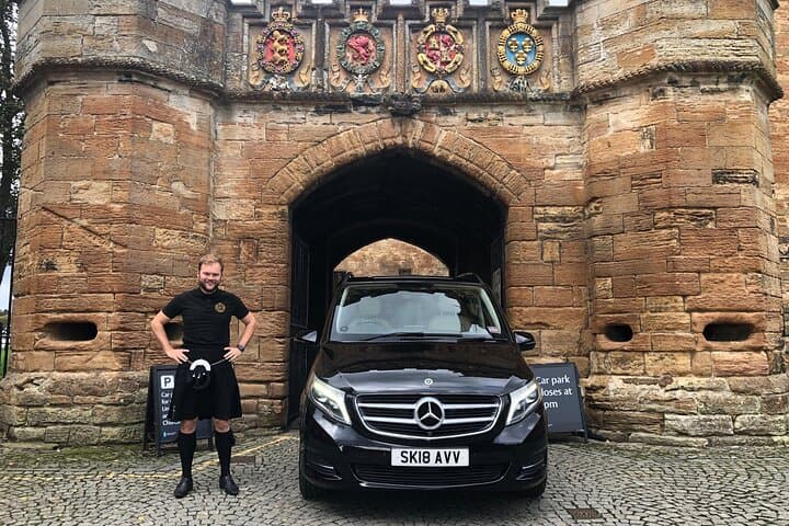 Lead guide Alexander at Linlithgow Palace