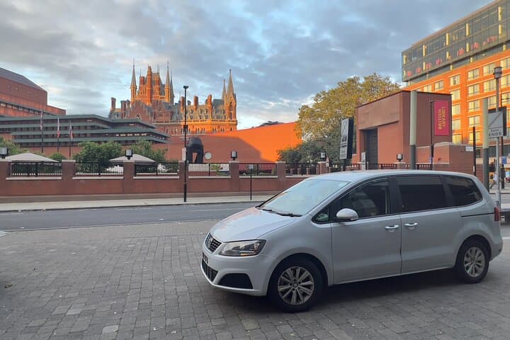 MPV Vehicle