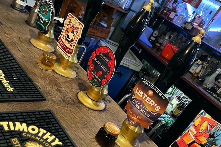 Oakham Private Historical Pub Walking Tour With Free Drinks!