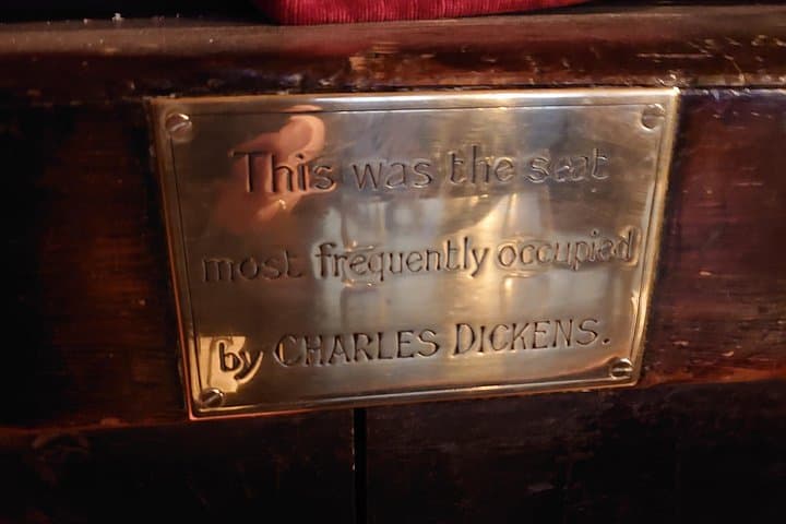 Charles Dickens Old London - Very Small Group Tour
