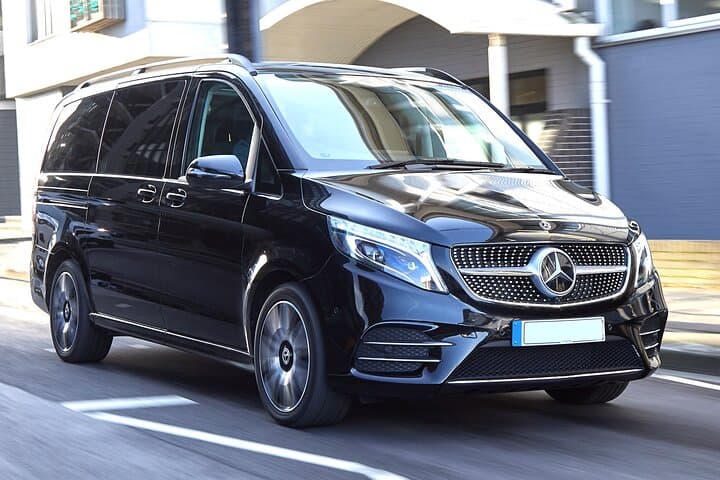 Private Transfer: Southampton Port to London by Luxury Van