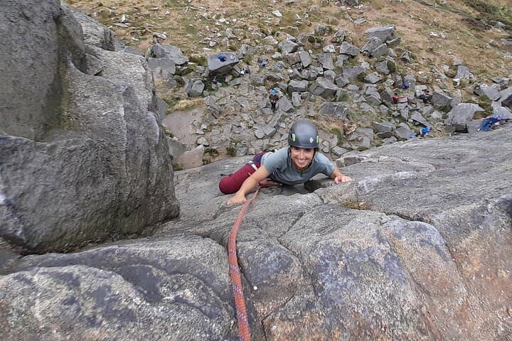 Outdoor Rock Climbing Taster Day in Peak District