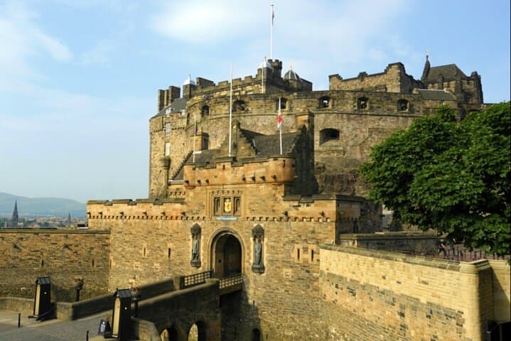 Edinburgh Private Day Tour and Shore Excursion from Glasgow and Greenock Cruise Port