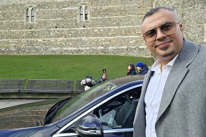 Windsor Castle Private Tour in Executive Vehicle With Admission