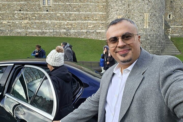 Windsor Castle Private Tour in Executive Vehicle With Admission