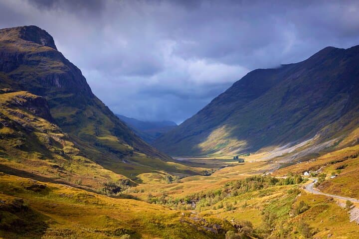 Loch Ness & Urquhart Castle Private Day Tour with Scottish Local