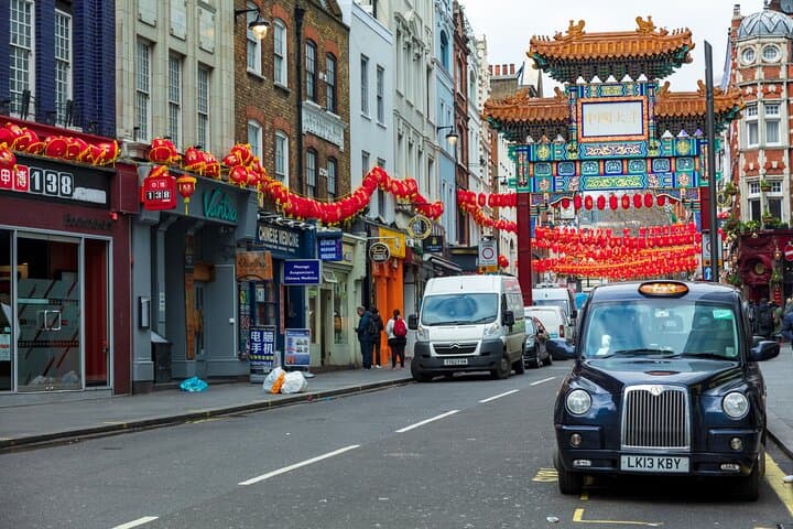 Private Cultural Walking Tour in London Chinatown