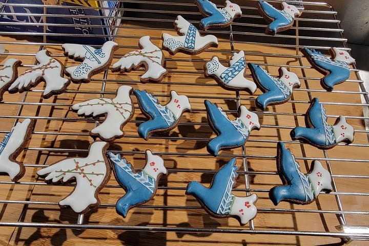 Wedding favour doves