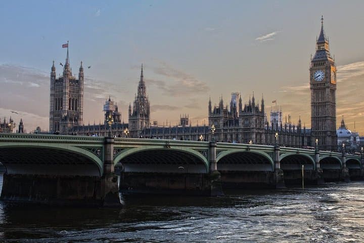 Private Historic Walking Tour of London Landmarks