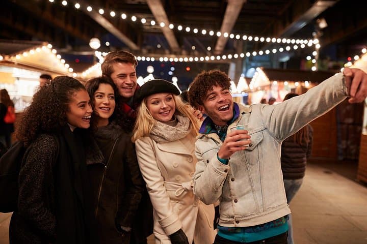Camden’s Yuletide Stroll Private Tour: Lights, Markets & Magic