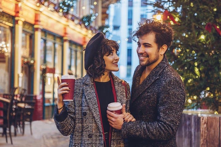 Camden’s Yuletide Stroll Private Tour: Lights, Markets & Magic