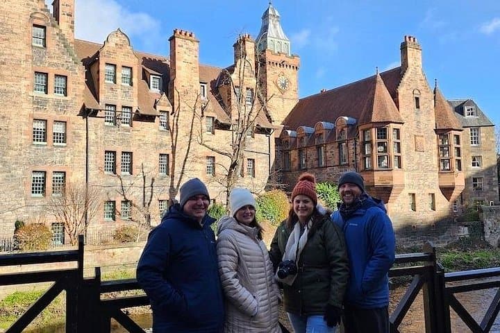 Edinburgh: Privately Guided Day Tour of Edinburgh in Luxury MPV