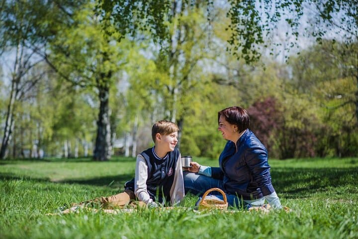 Manchester Marvels: 2 Hour Guided Family Private Walking Tour