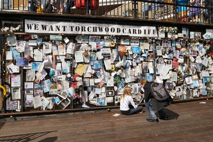 Cardiff Self-Guided City Walking Tour & Scavenger Hunt