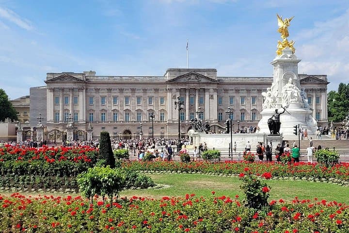Inside Buckingham Palace State Rooms & Royal London Walking Tour