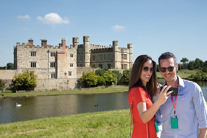 Leeds Castle Canterbury and Dover Private Tour from London