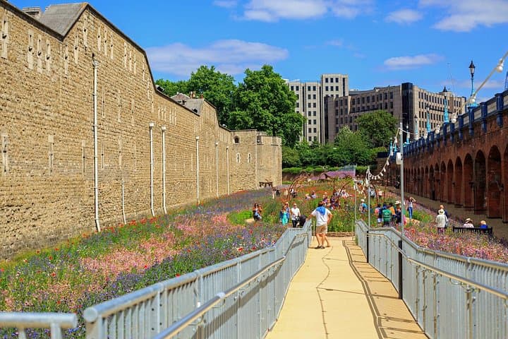 Private Tour of London with Rooftop Garden & Tower of London