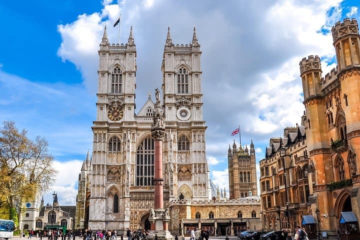 Queen Elizabeth II and Royal Secrets Private Tour