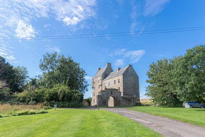 Outlander Luxury Private Sightseeing Excursion with Chauffeur