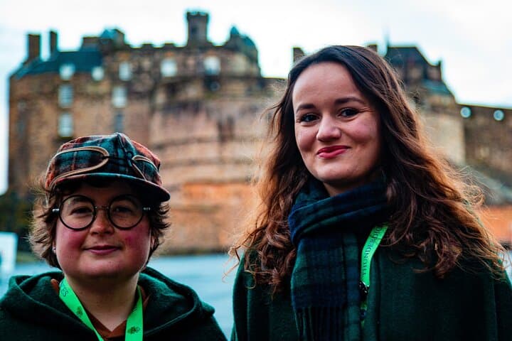 History and Mystery in Edinburgh Old Town Private Tour in French