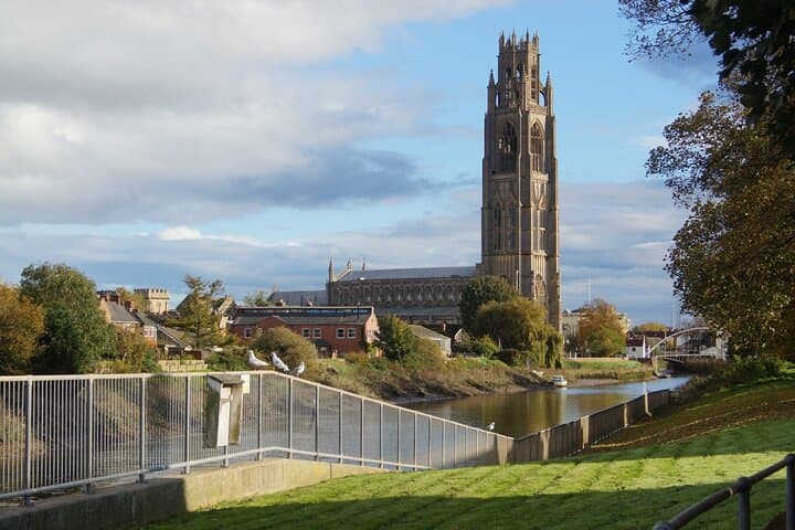 Gems of Boston (UK) – Private Walking Tour for Couples