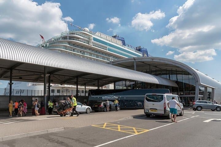 Southampton Cruise Terminals to London Private Arrival Transfer