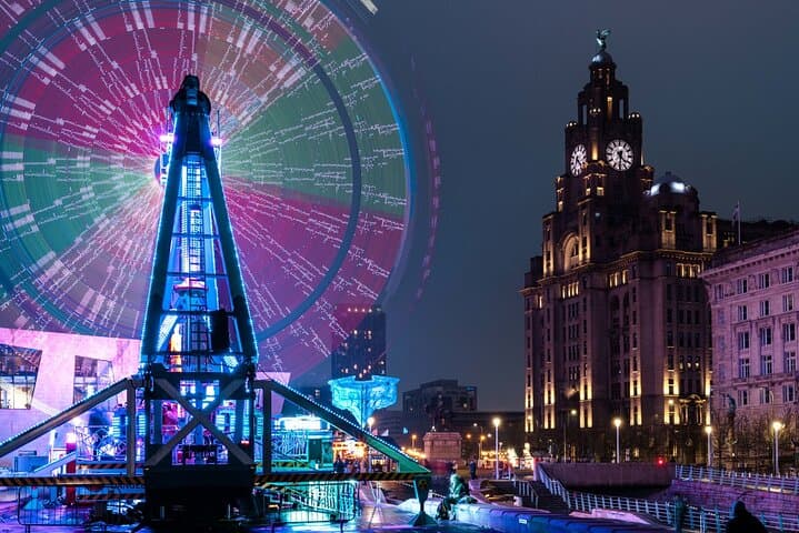 Private Christmas Walking Tour in Historic Liverpool