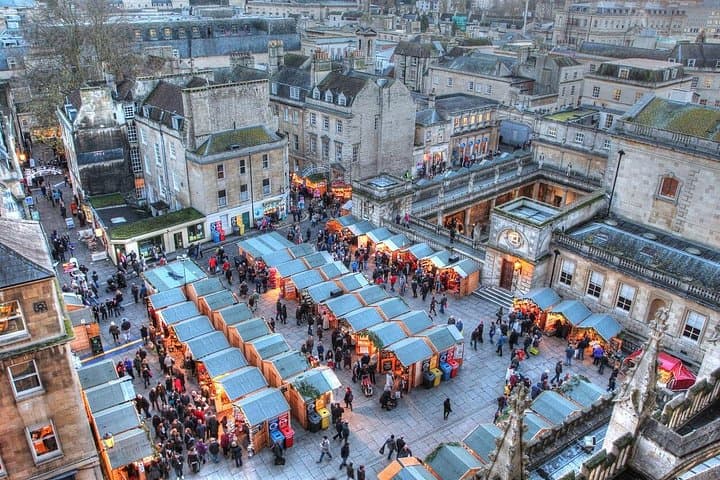 Private Christmas Walking Tour in Bath with Festive Pudding