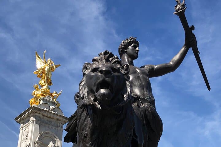 Symbols of Royal grandeur