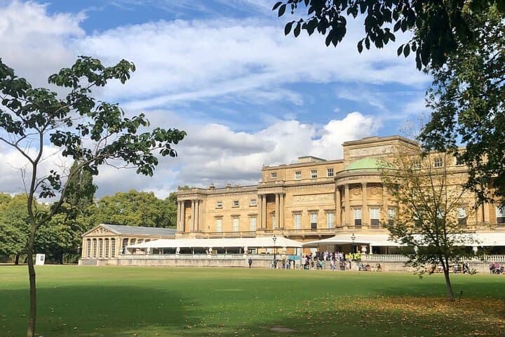 The Gardens of Buckingham Palace