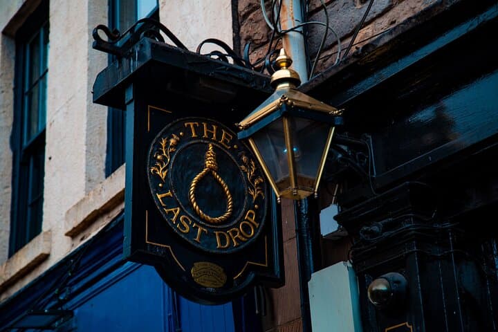 Visite privée enquête : Sherlock Holmes à Édimbourg en Français
