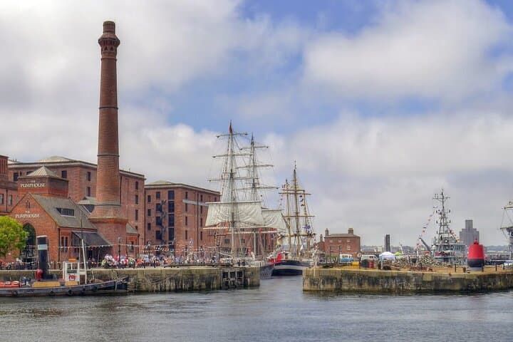 Private Family Cultural Tour of Historic Liverpool