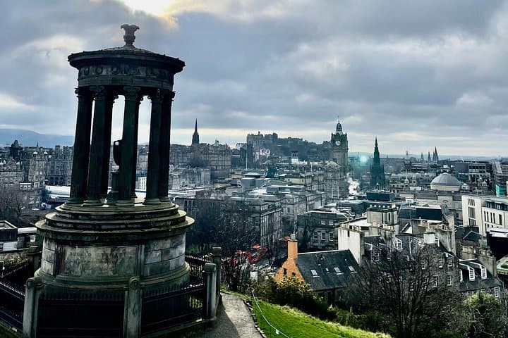 Best of Edinburgh: Small Group Walking Tour (Max 10, 3 Hours)