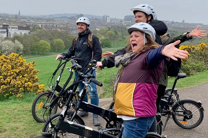 'A wee pedal's' E-bike tour of Arthur's Seat and beyond