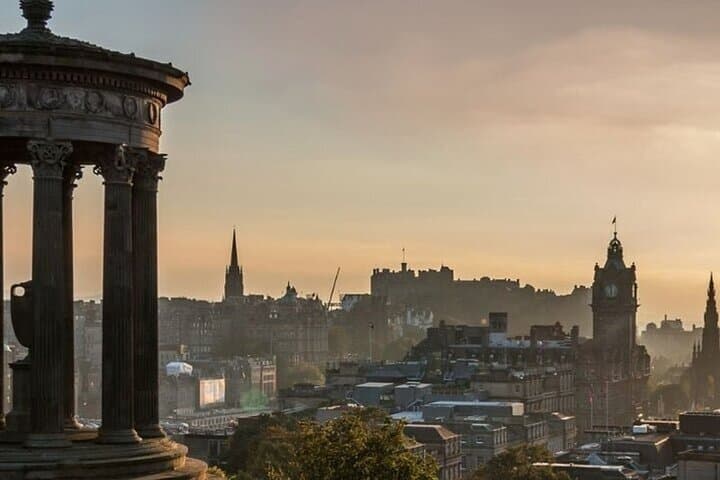 Edinburgh Must-See Attractions Walking Tour With A Guide