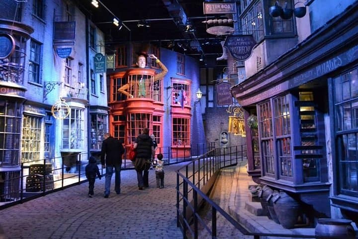 Warner Bros. Studio Tour London Transport Only by Bus