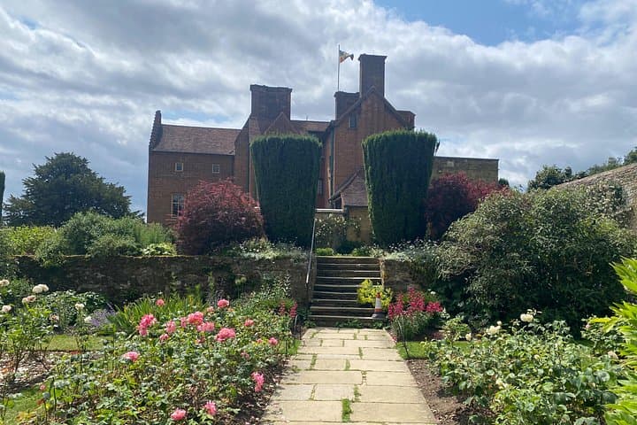 Transfer from Dover to London Airport with a Visit to Chartwell