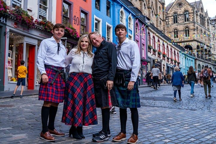 Edinburgh Old Town: Professional Photoshoot & Edited Photos