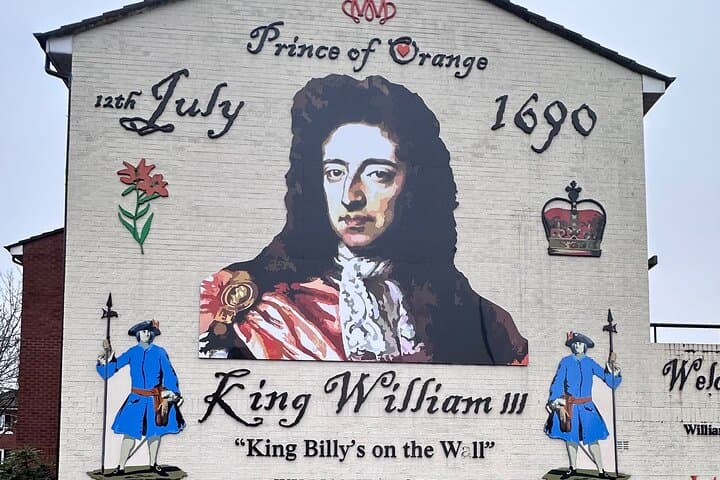 2 Hours Republican & Loyalist Mural Black Taxi Tour from Belfast