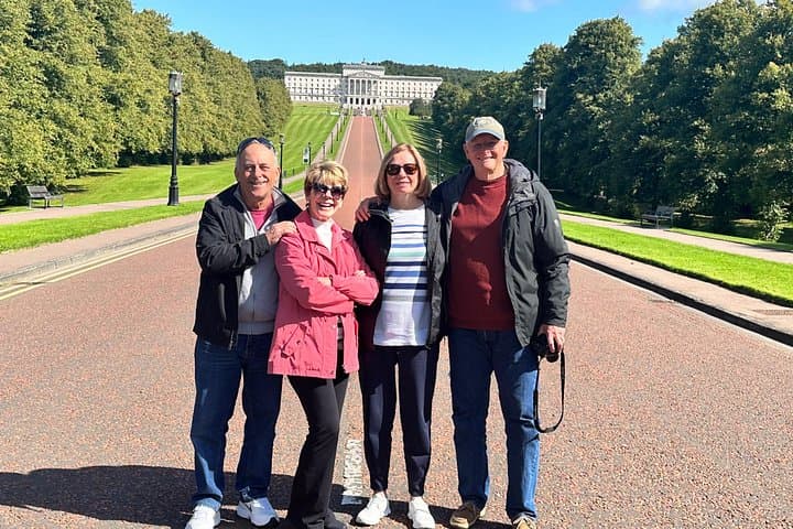 Belfast private 4 hour tour highlights Titanic,Derry girls,GOT