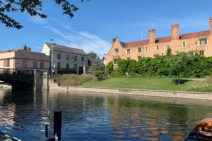 Private Transfers between London and Cambridge